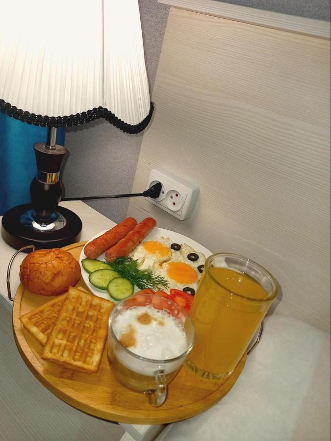 Hanym Hotel Atyrau Bagian luar foto